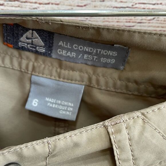 NIKE ACG SHORTS IN KHAKI‎ - Picture 5 of 6
